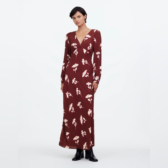 Madewell Dresses & Skirts - Madewell V-Neck Cuff-Sleeve Maxi Dress in Floral